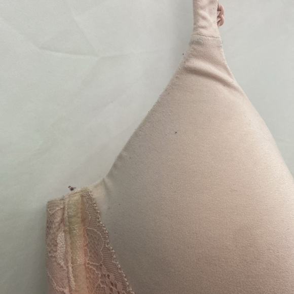 Body By Victoria’s Secret 34D Bra Lined Perfect Coverage Light Pink Lace - Picture 3 of 15